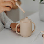 Laden Sie das Bild in den Galerie-Viewer, Trinkbecher mit Halm | Silikon